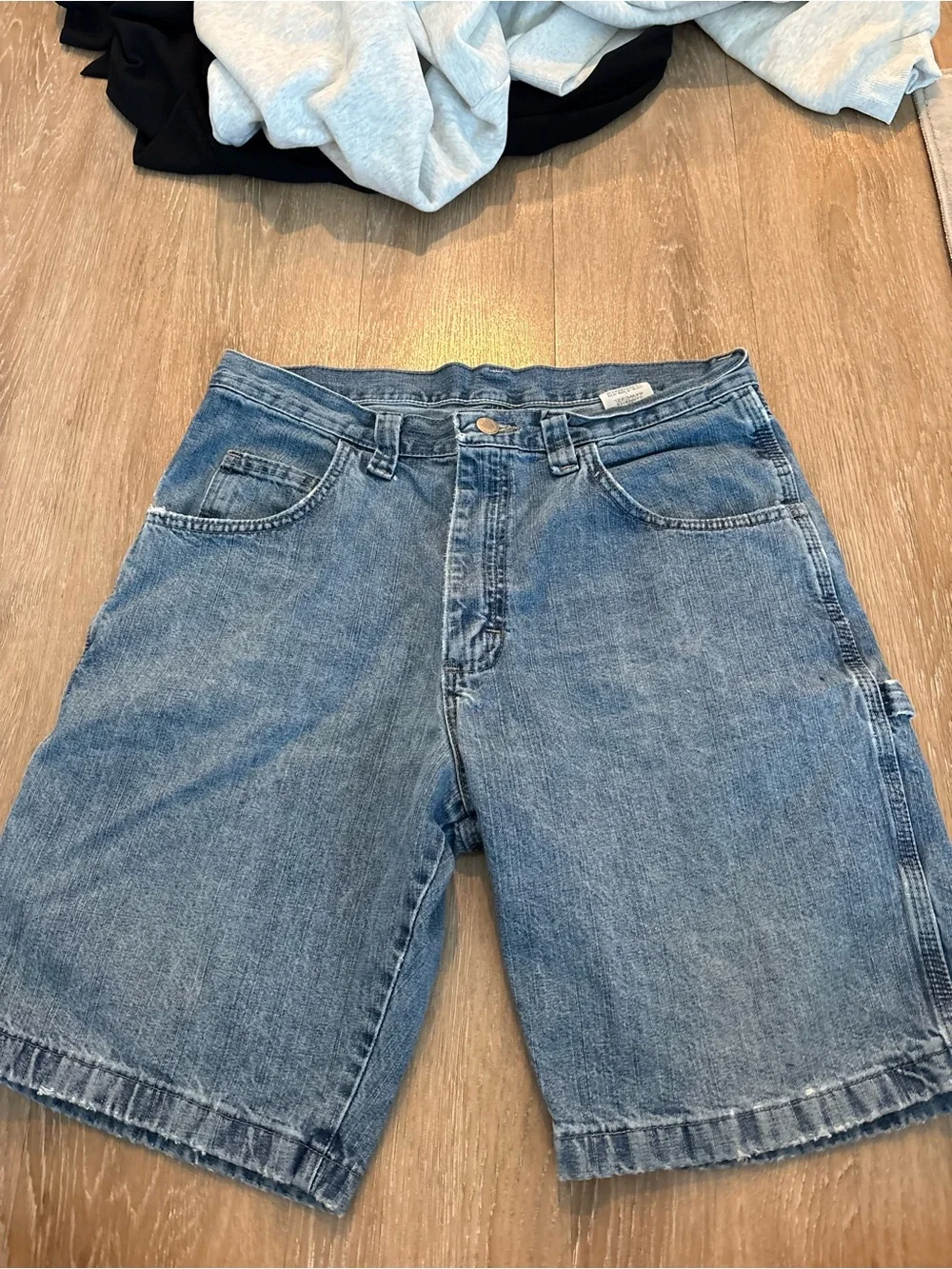 Wrangler Men’s Light Blue Denim Cargo Shorts